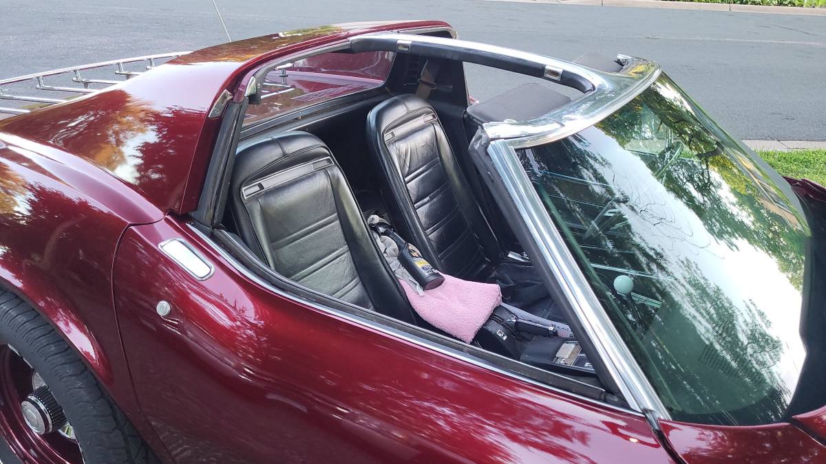 Chevrolet-corvette-coupe-1975-custom-13