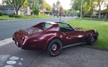 Chevrolet-corvette-coupe-1975-custom-18