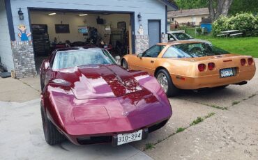Chevrolet-corvette-coupe-1975-custom-21