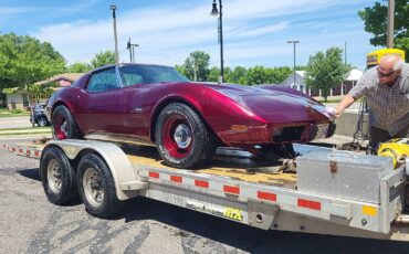 Chevrolet-corvette-coupe-1975-custom-3
