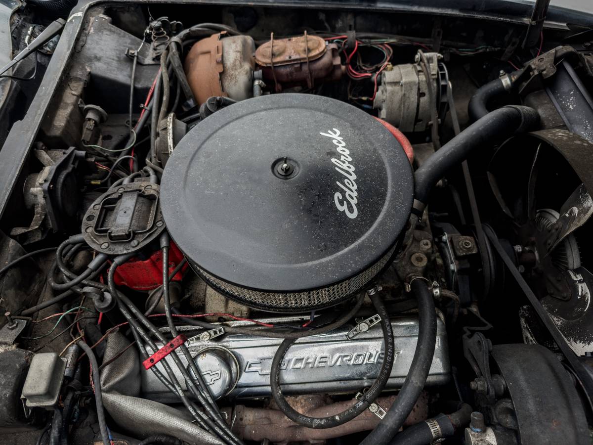 Chevrolet-corvette-coupe-1980-13