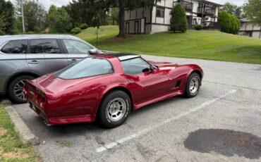 Chevrolet-corvette-coupe-1981-red-3