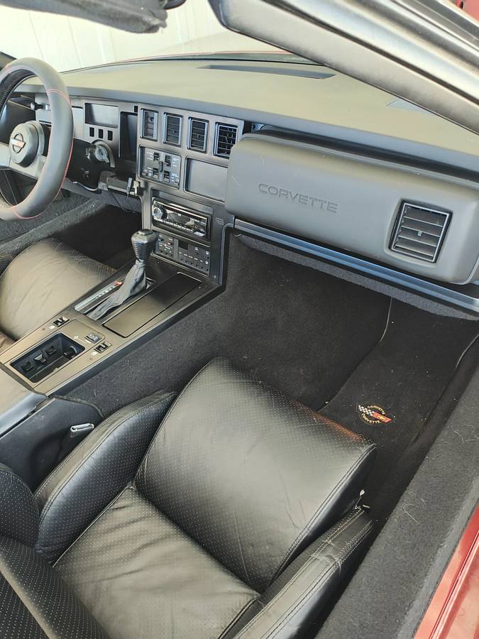Chevrolet-corvette-coupe-1988-red-16
