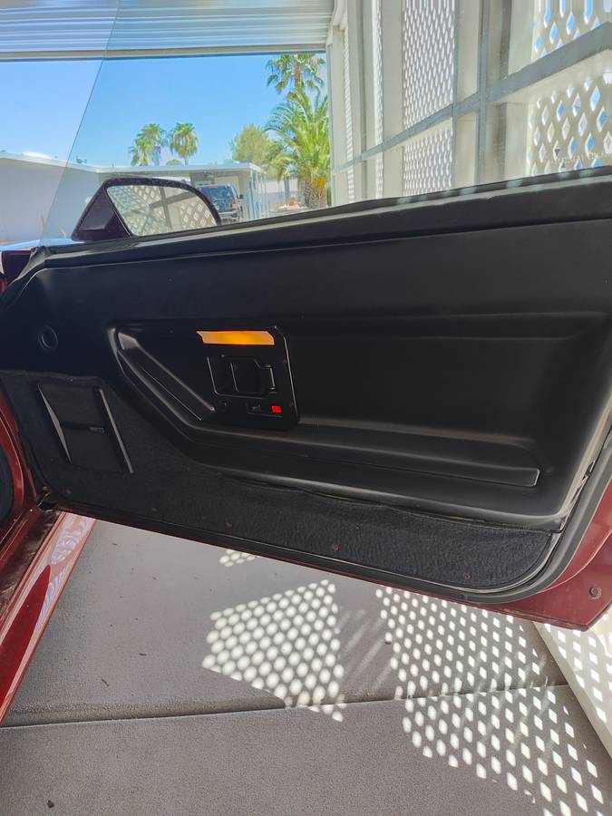 Chevrolet-corvette-coupe-1988-red-4