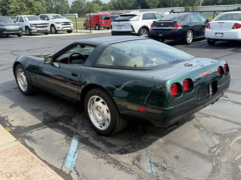 Chevrolet-corvette-coupe-1994-2
