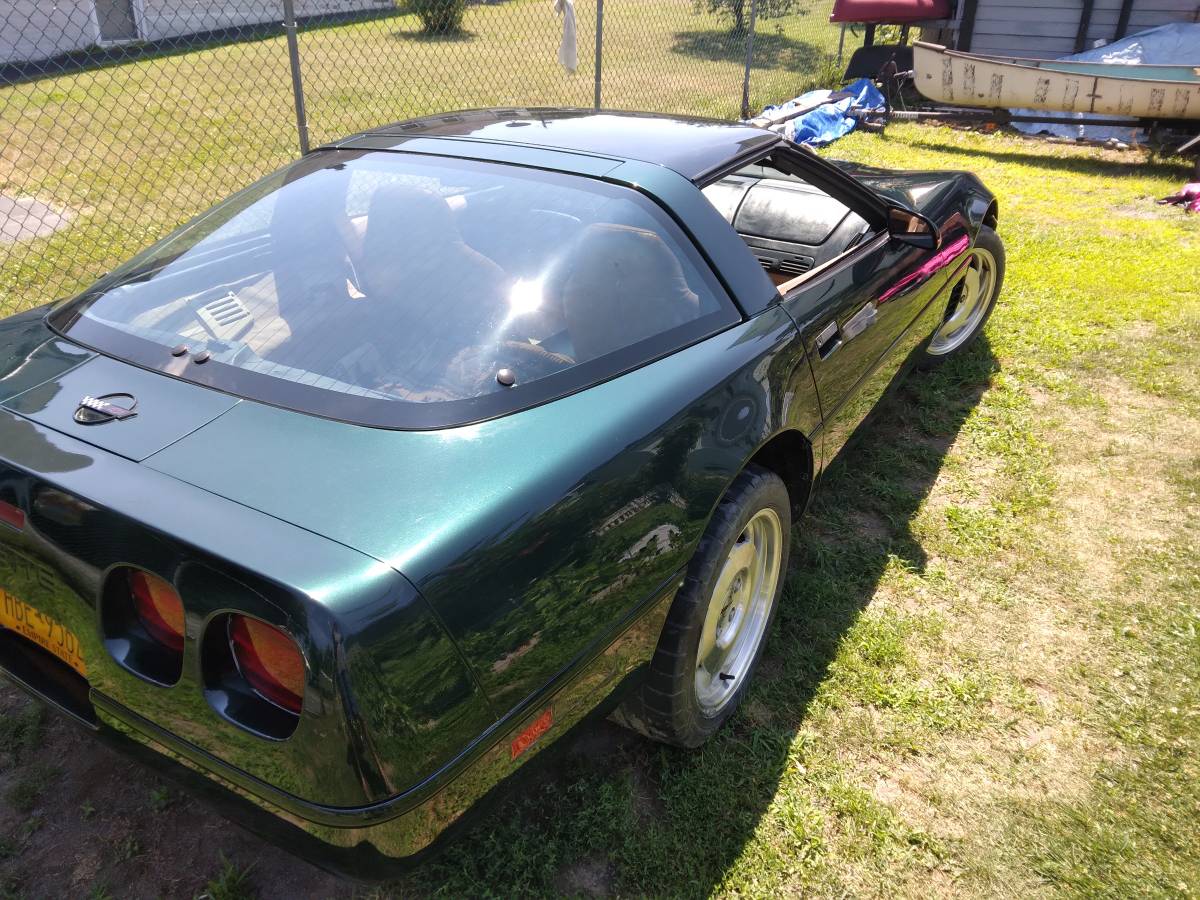 Chevrolet-corvette-coupe-1995-green-1