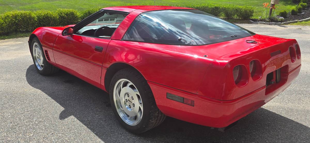 Chevrolet-corvette-coupe-1995-red-3