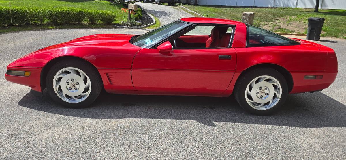Chevrolet-corvette-coupe-1995-red-7