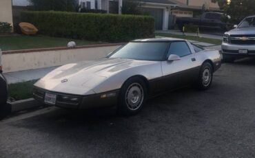 Chevrolet-corvette-coupe-c4-1986-custom-9