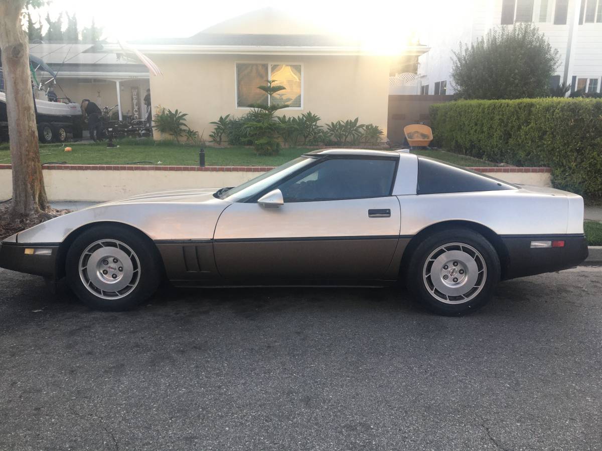 Chevrolet-corvette-coupe-c4-1986-custom