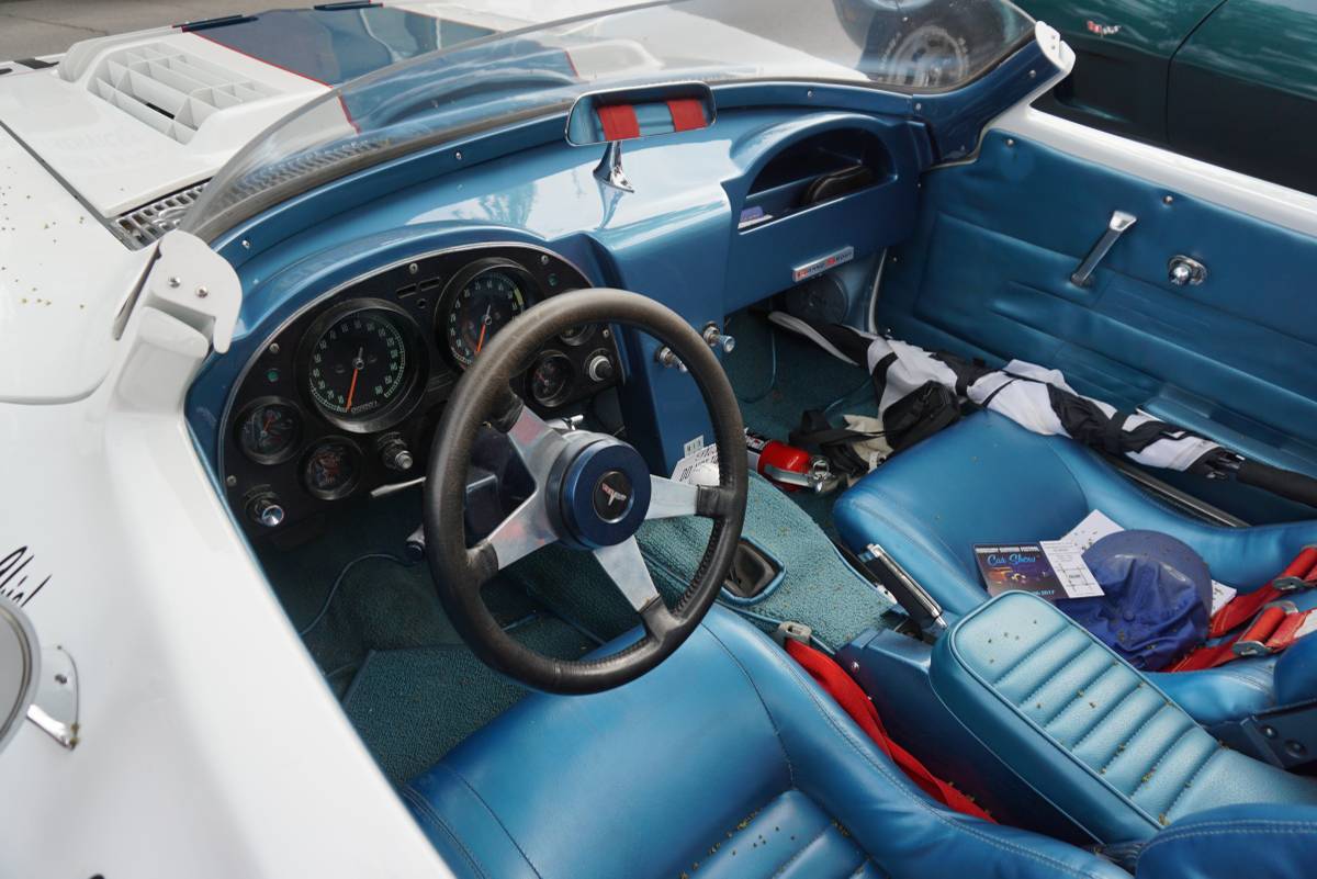 Chevrolet-corvette-grand-sport-1964