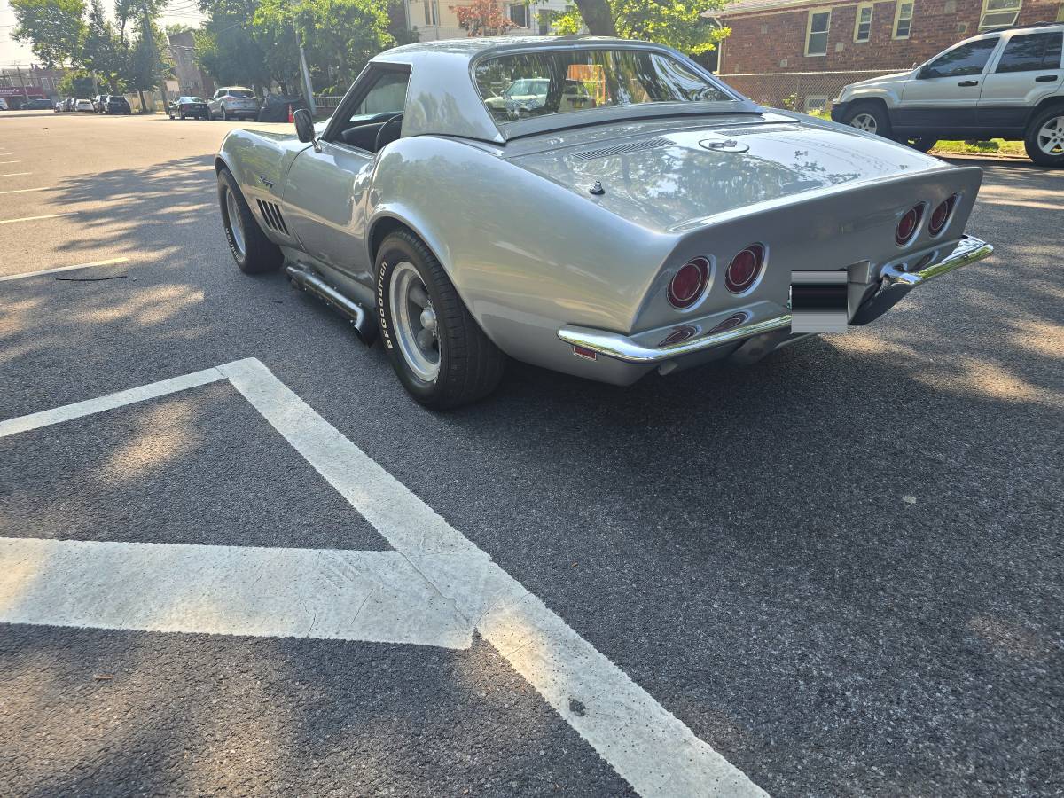 Chevrolet-corvette-hardtop-convertible-1968-silver-1