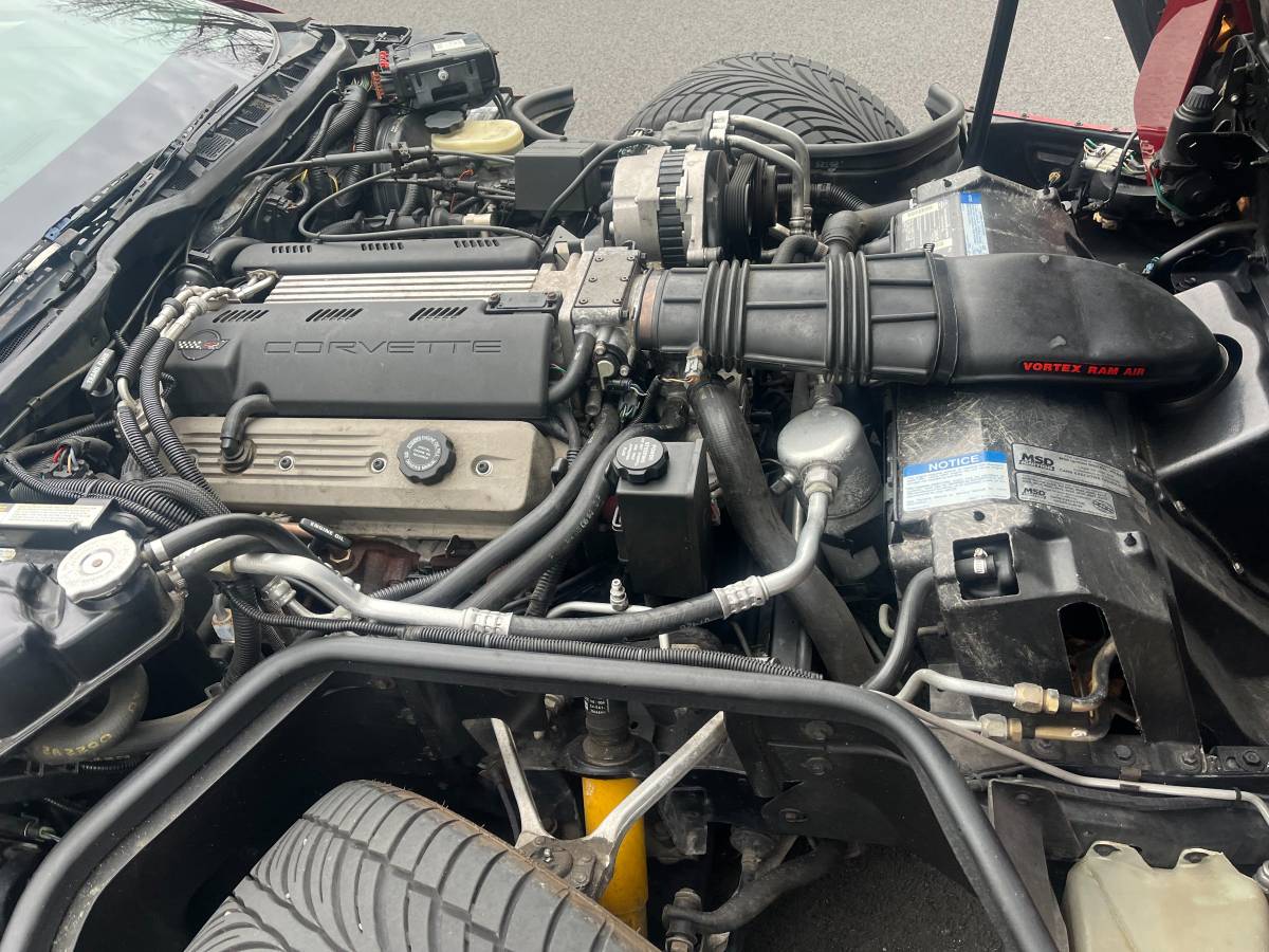 Chevrolet-corvette-lt1-300hp-1992-red-13