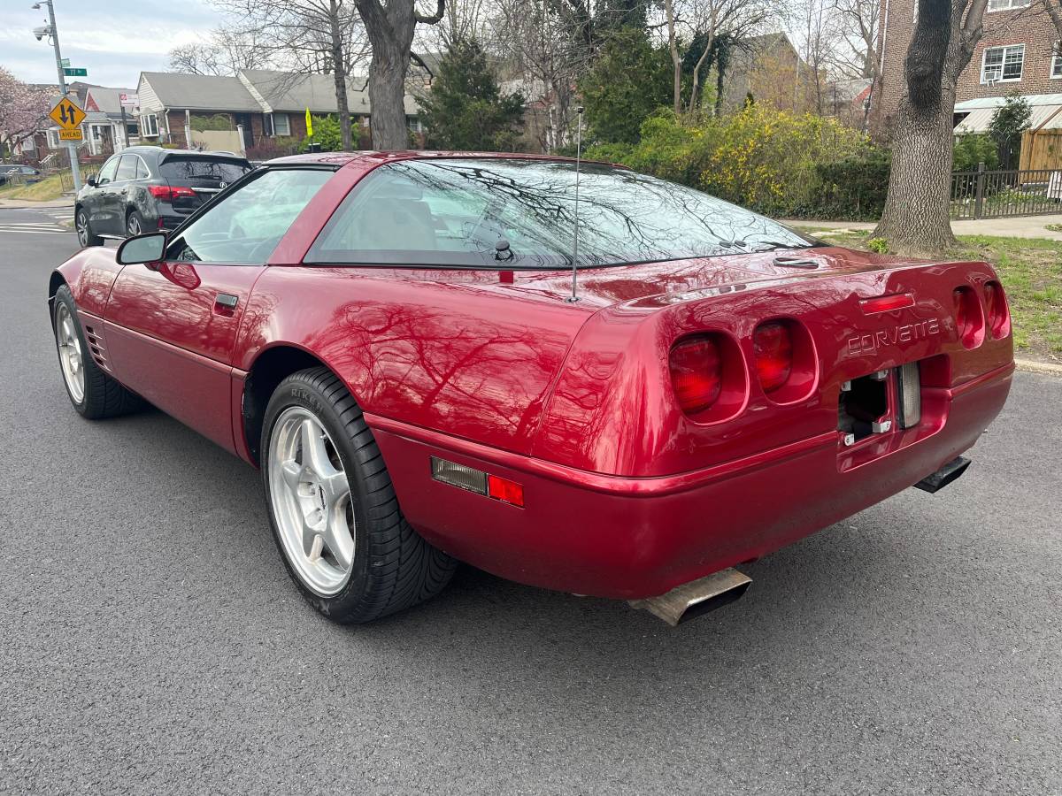 Chevrolet-corvette-lt1-300hp-1992-red-5