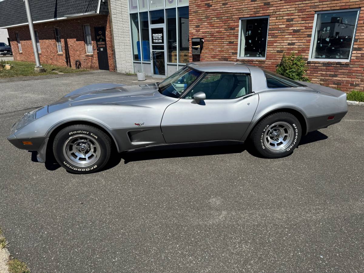 Chevrolet-corvette-silver-anniversay-1978-silver-6
