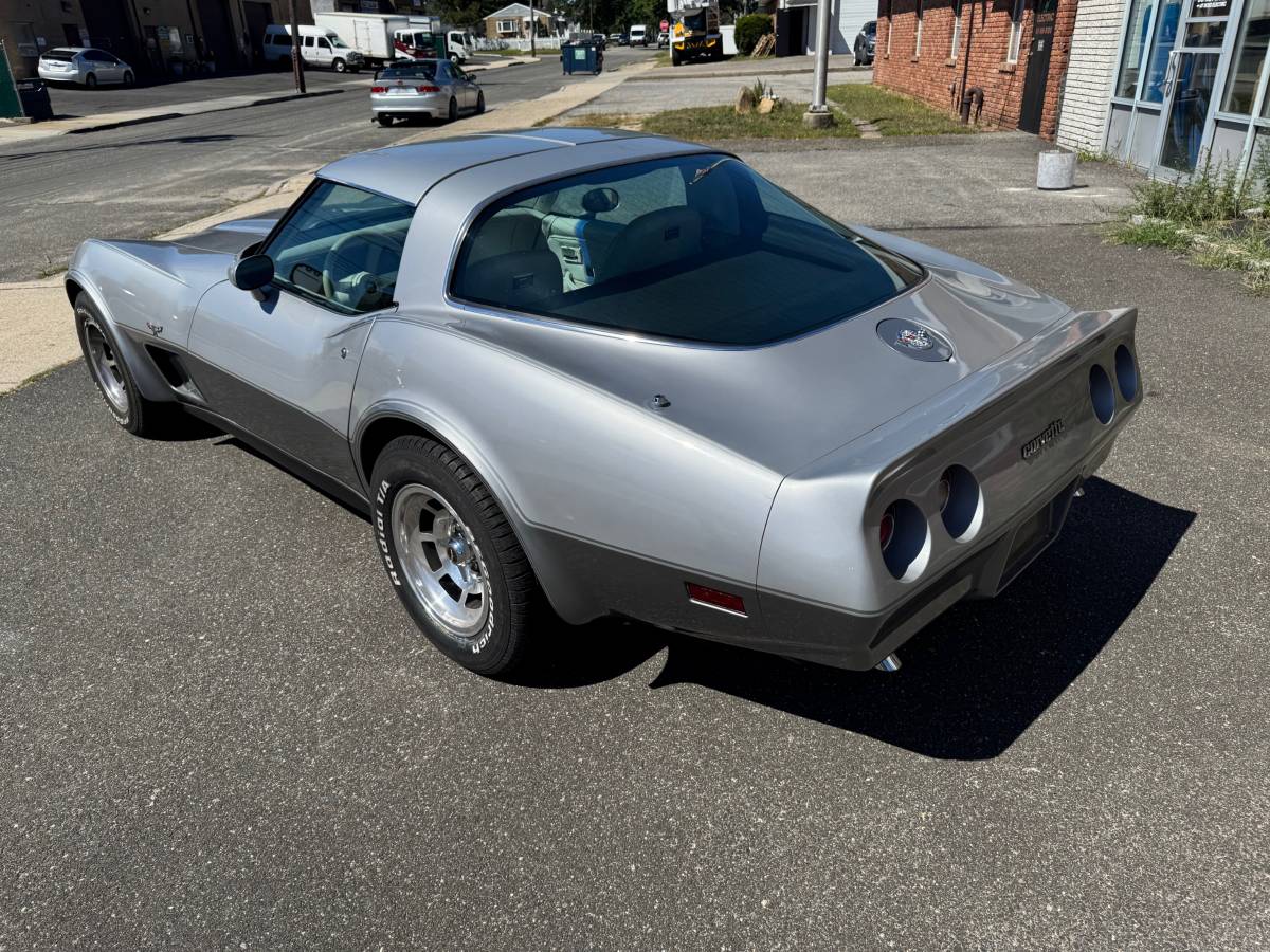 Chevrolet-corvette-silver-anniversay-1978-silver-8