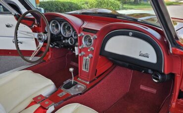 Chevrolet-corvette-stingray-1964-red-19