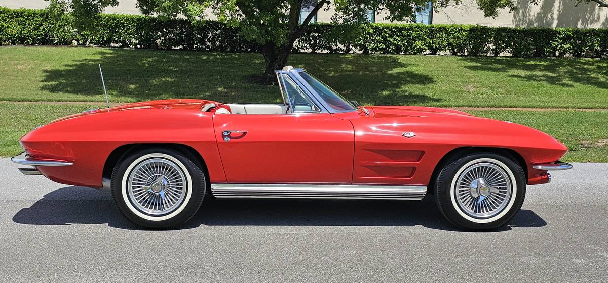 Chevrolet-corvette-stingray-1964-red-6