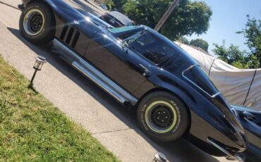 Chevrolet-corvette-stingray-1965-black-1