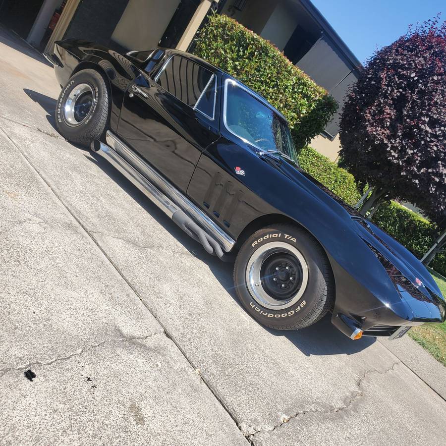 Chevrolet-corvette-stingray-1965-black-2