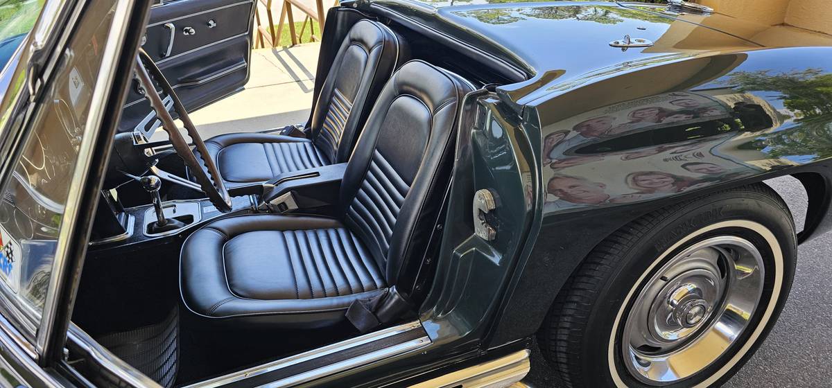 Chevrolet-corvette-stingray-1967-green-13