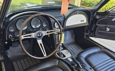Chevrolet-corvette-stingray-1967-green-14