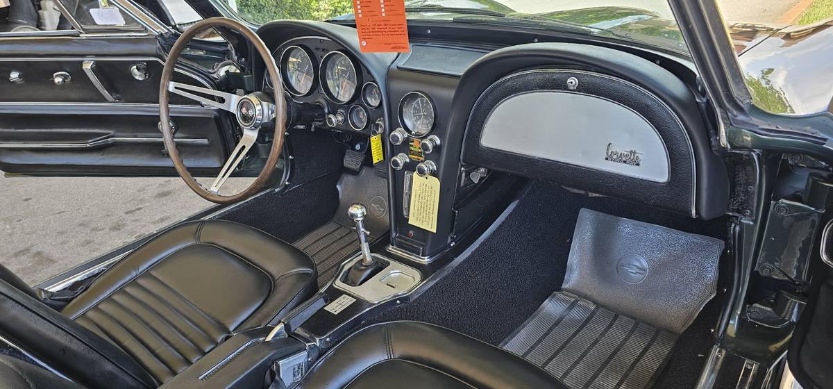 Chevrolet-corvette-stingray-1967-green-17
