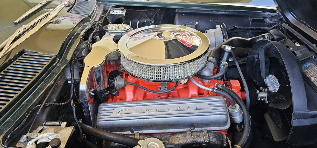 Chevrolet-corvette-stingray-1967-green-19