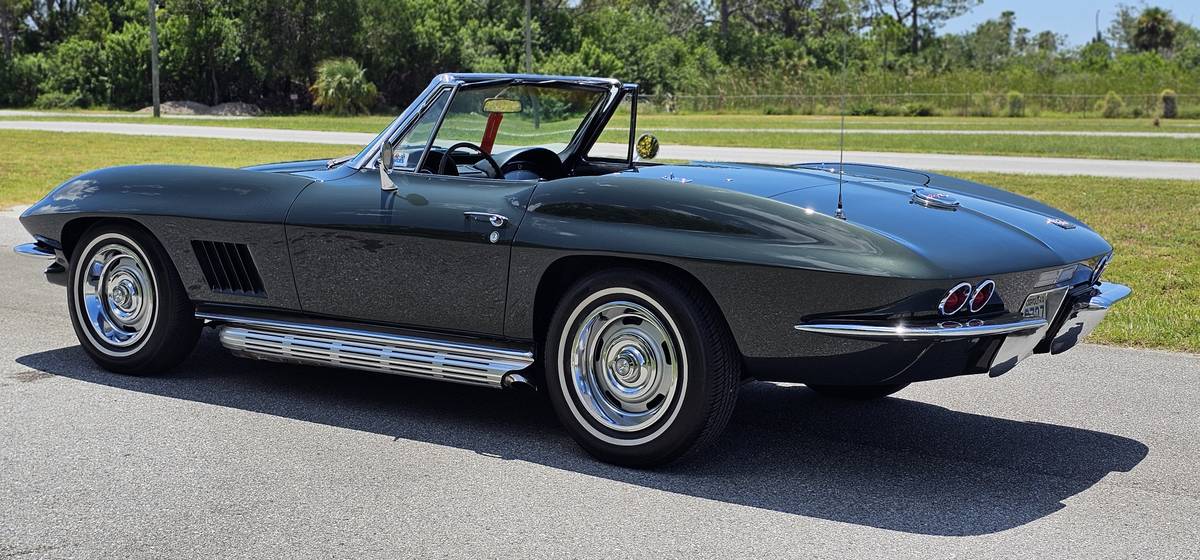 Chevrolet-corvette-stingray-1967-green-2
