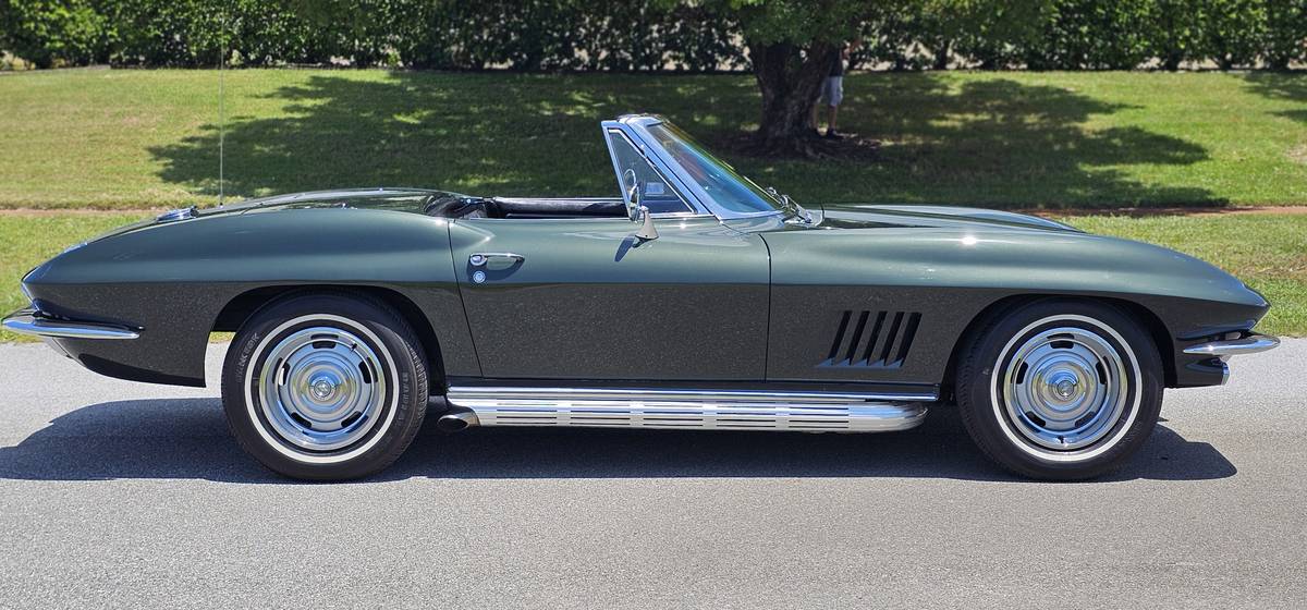 Chevrolet-corvette-stingray-1967-green-6