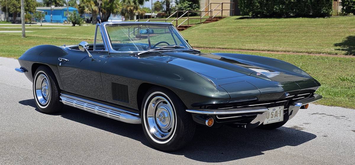 Chevrolet-corvette-stingray-1967-green-7