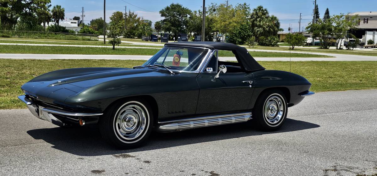 Chevrolet-corvette-stingray-1967-green-8