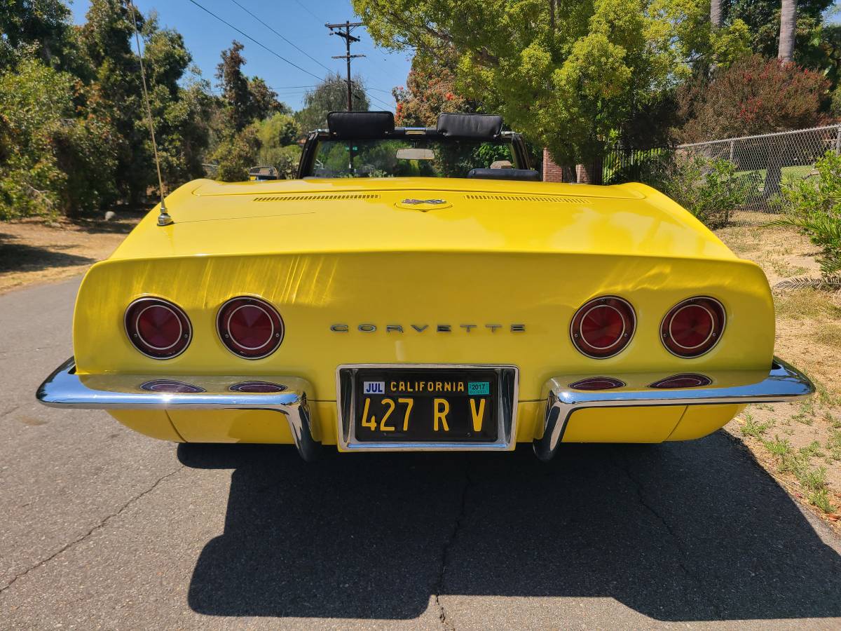 Chevrolet-corvette-stingray-1969-yellow-14