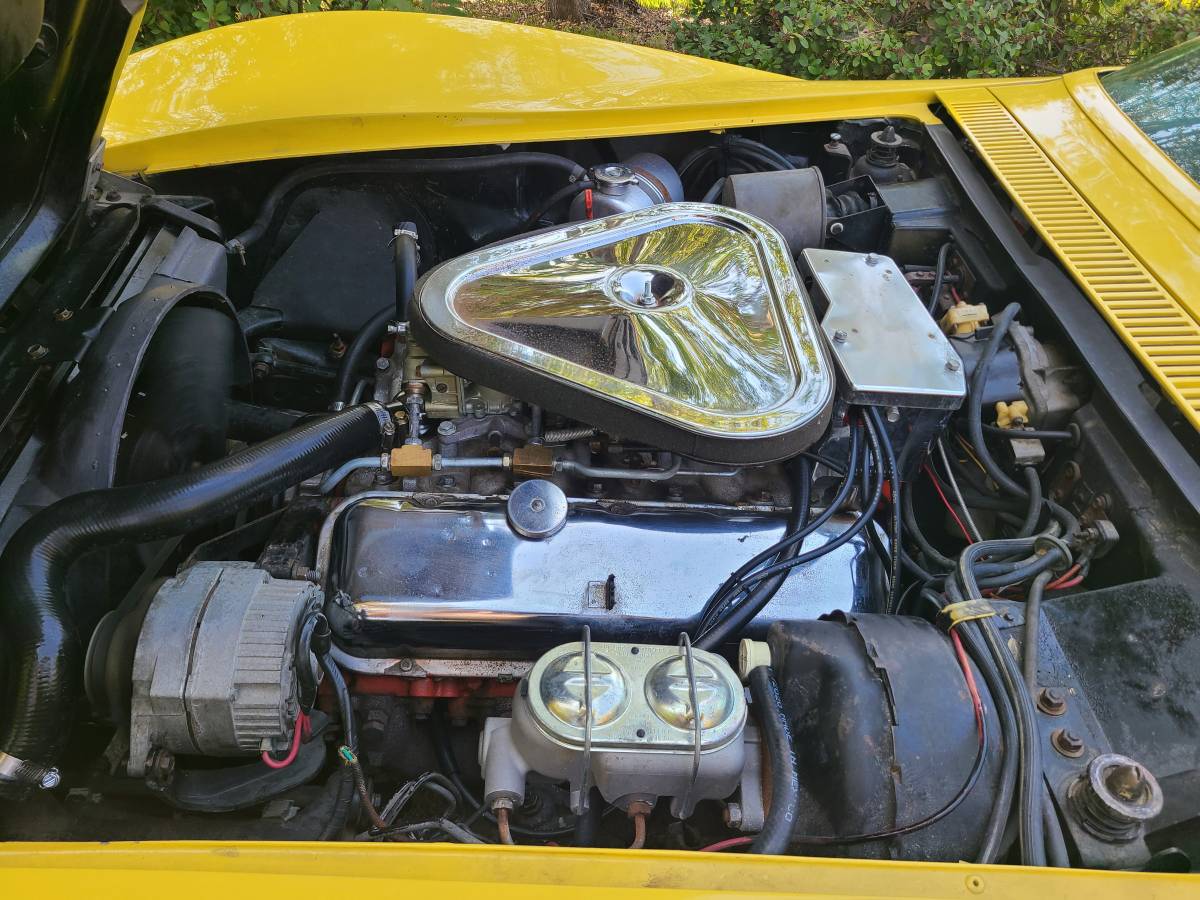 Chevrolet-corvette-stingray-1969-yellow-19