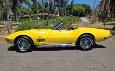 Chevrolet-corvette-stingray-1969-yellow-2