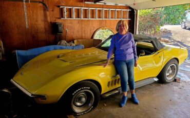 Chevrolet-corvette-stingray-1969-yellow-21