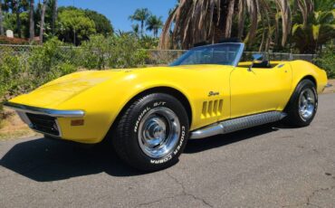 Chevrolet-corvette-stingray-1969-yellow