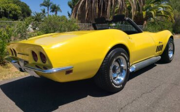 Chevrolet-corvette-stingray-1969-yellow-4
