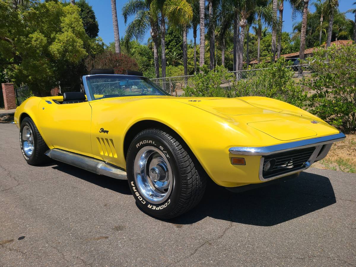 Chevrolet-corvette-stingray-1969-yellow-8