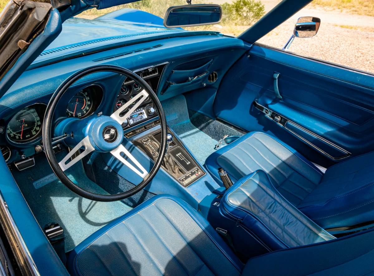 Chevrolet-corvette-stingray-1971-blue-3