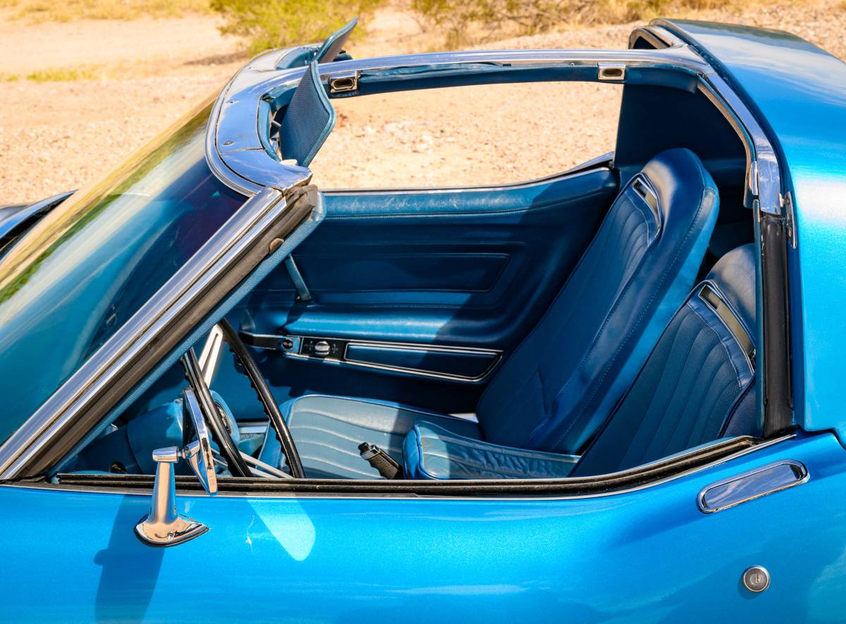 Chevrolet-corvette-stingray-1971-blue-4