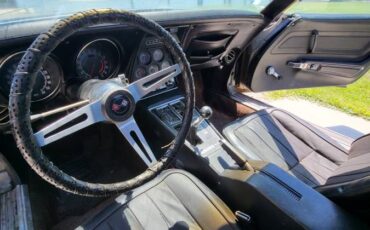 Chevrolet-corvette-stingray-1972-10