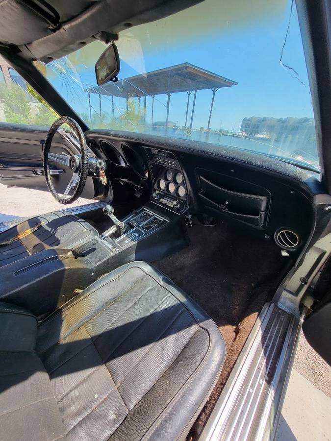Chevrolet-corvette-stingray-1972-11