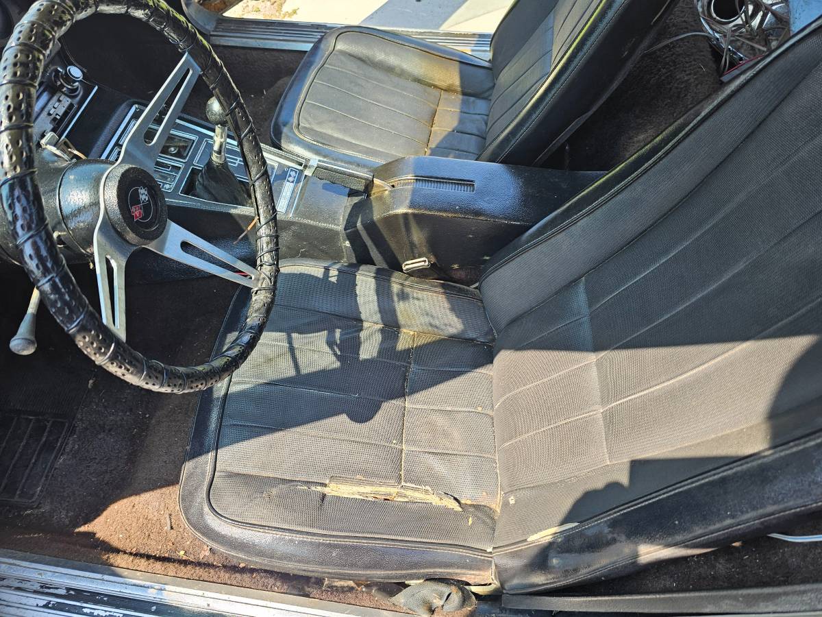 Chevrolet-corvette-stingray-1972-15