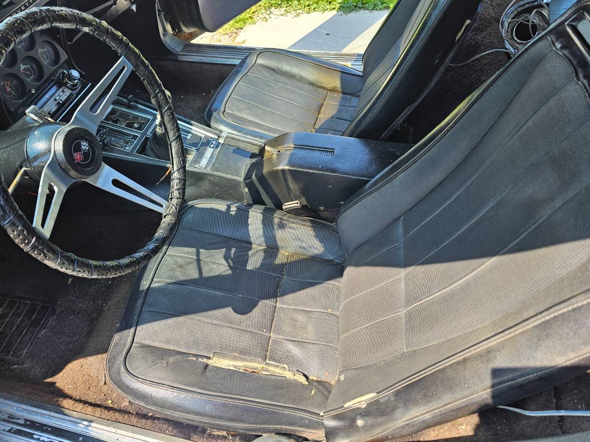 Chevrolet-corvette-stingray-1972-19