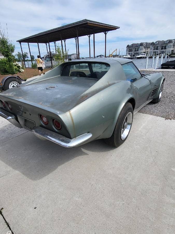 Chevrolet-corvette-stingray-1972-30