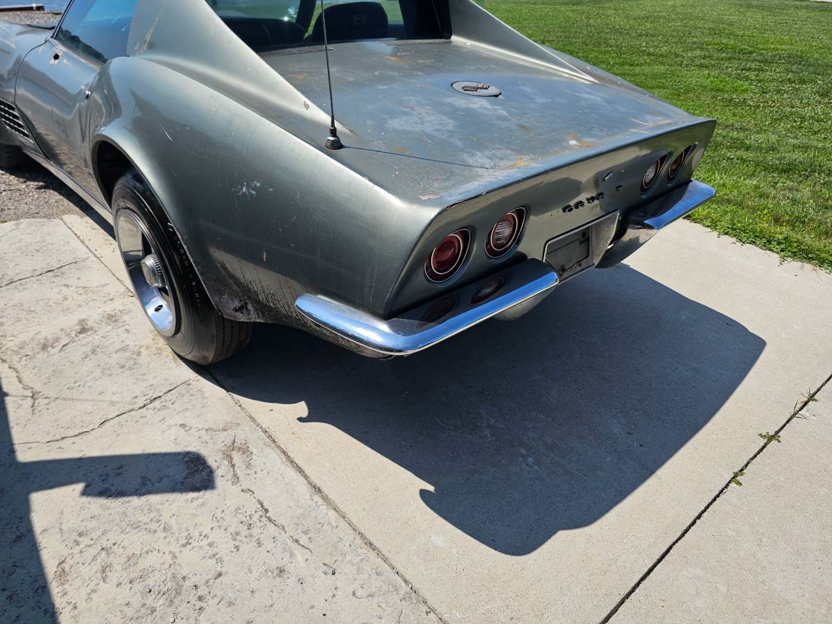 Chevrolet-corvette-stingray-1972-39