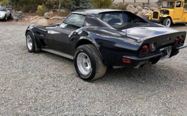 Chevrolet-corvette-stingray-1973-1