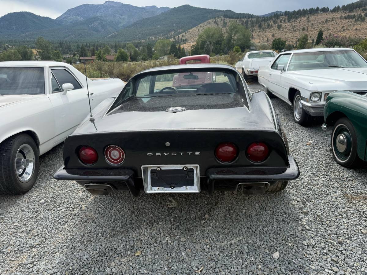 Chevrolet-corvette-stingray-1973-6