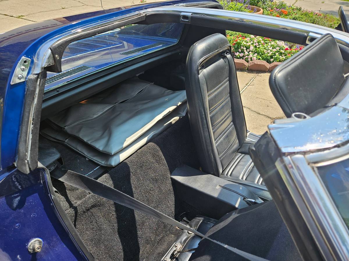 Chevrolet-corvette-stingray-1973-blue-10